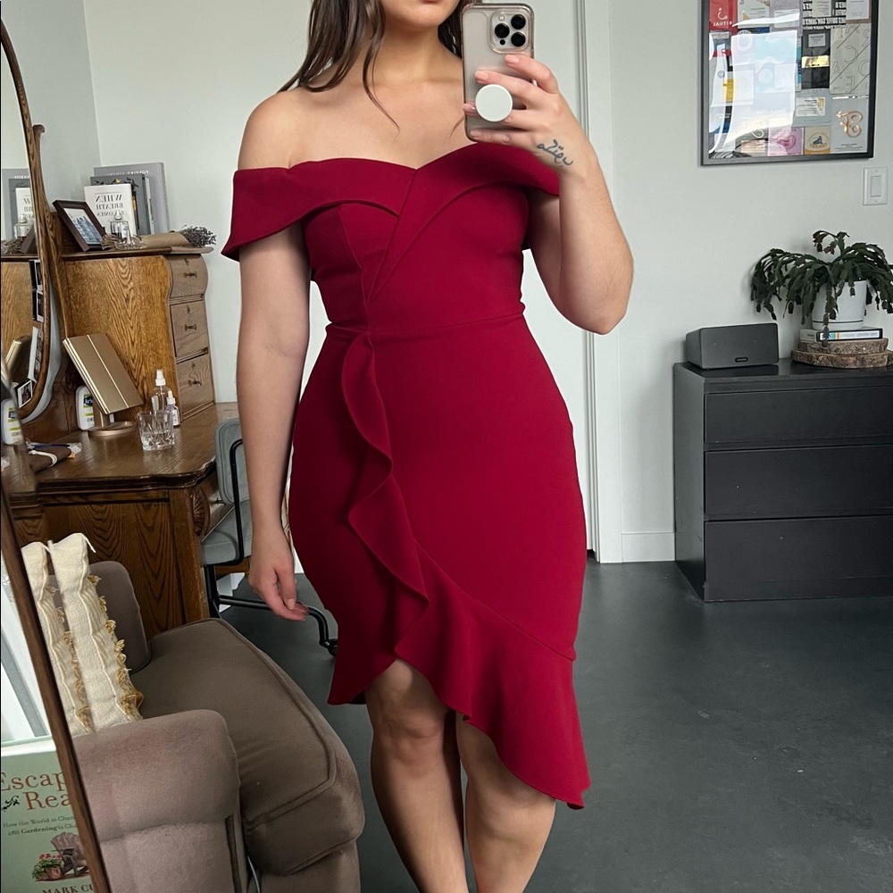 Red fitted cocktail dress